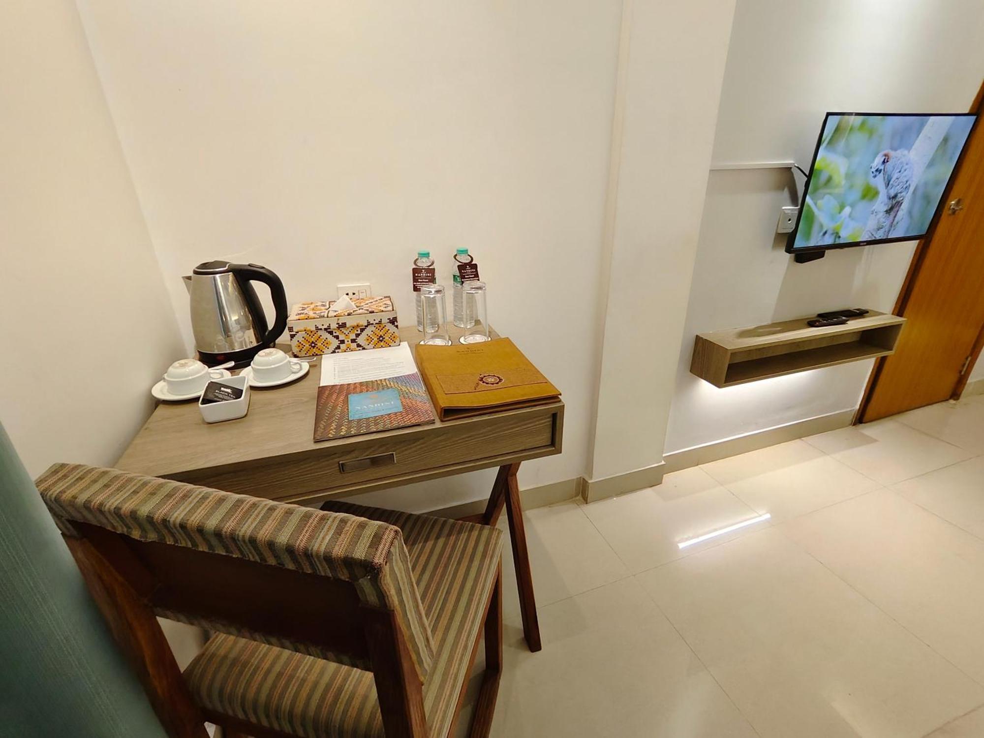 Hotel Nandini Dhaka Extérieur photo