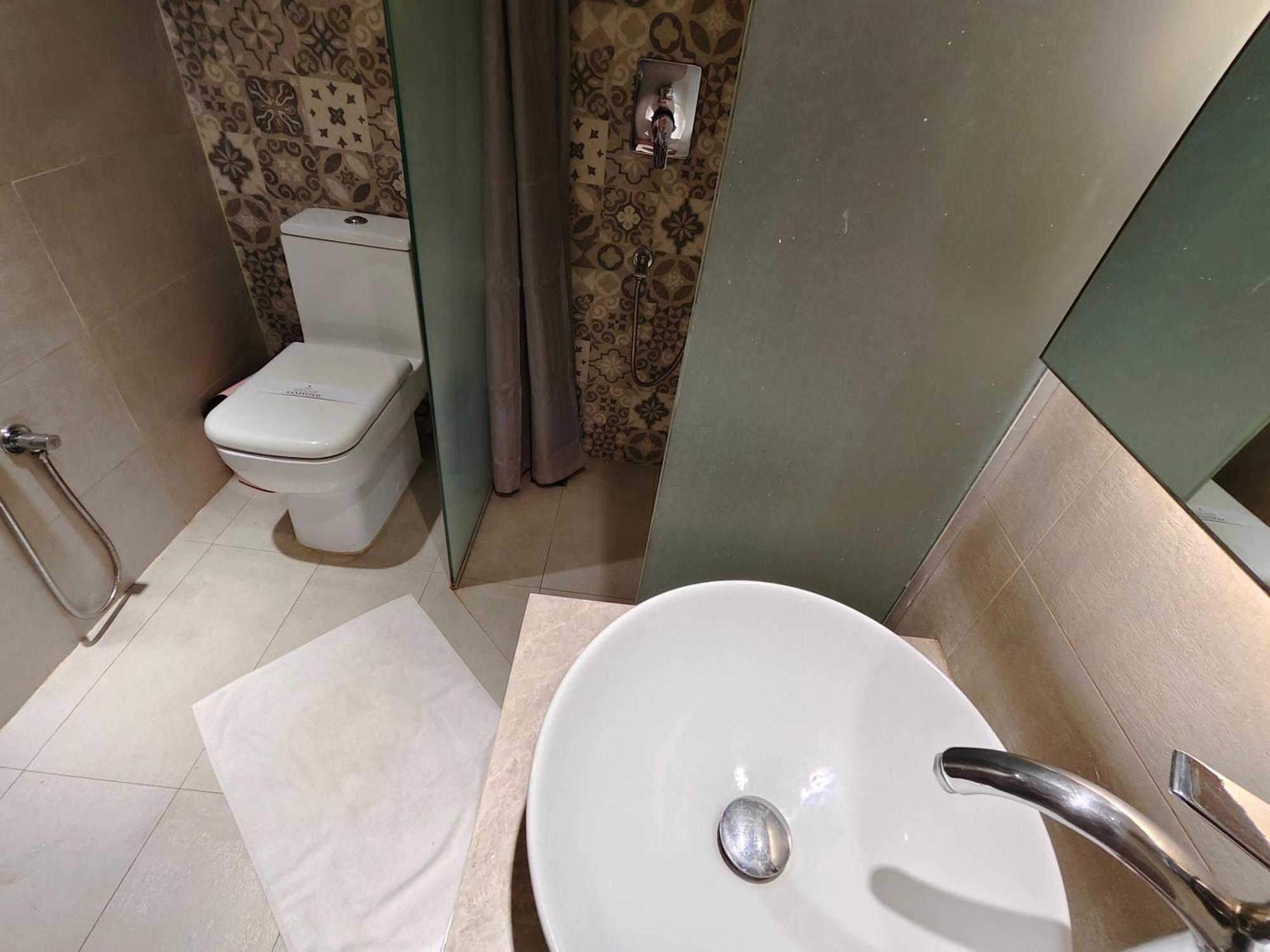 Hotel Nandini Dhaka Extérieur photo