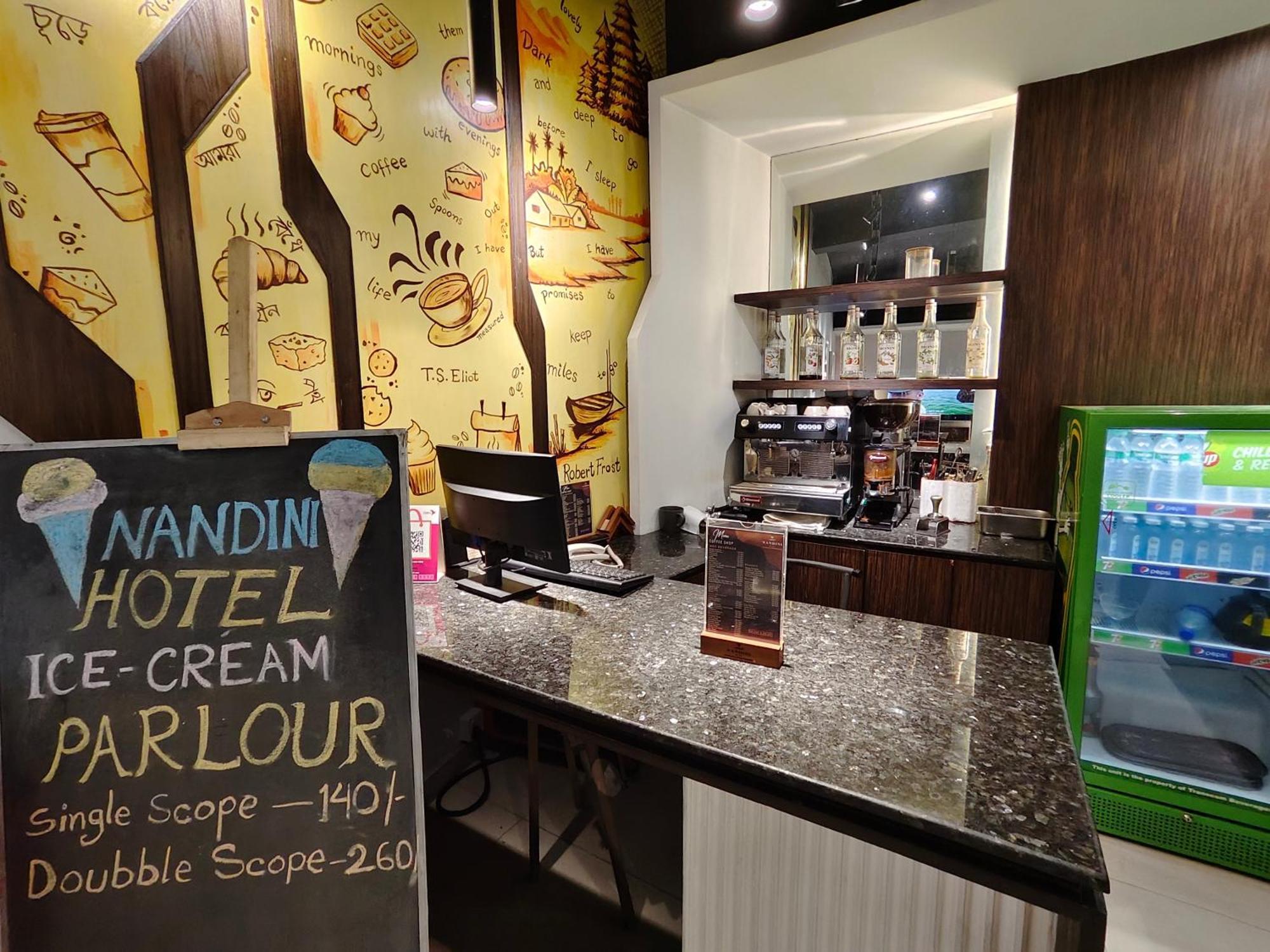Hotel Nandini Dhaka Extérieur photo